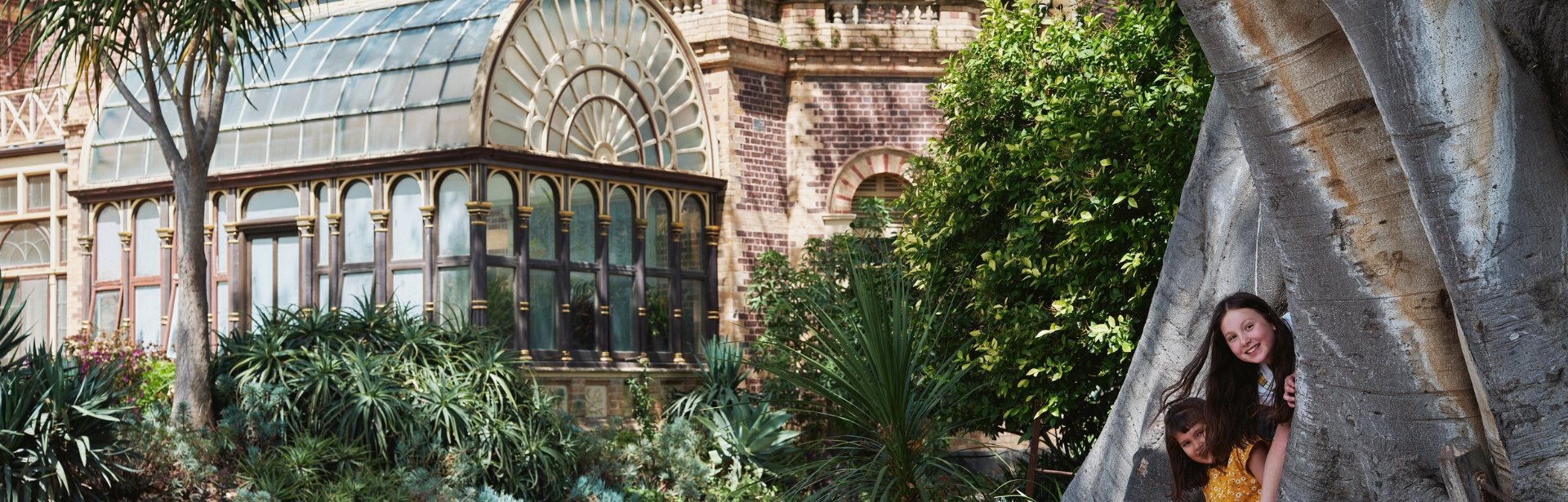 Rippon Lea conservatory and trees