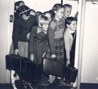 City Beach Primary School first day at school, 1956 (Cambridge Library)
