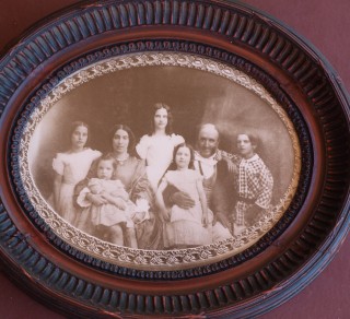 Fanny and Lionel Samson with five of their six children, circa 1857.