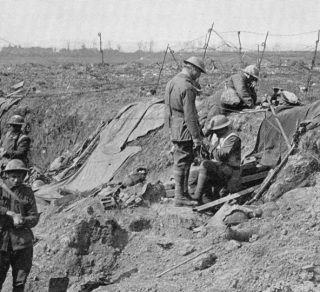 Members of the 22nd Australian Machine-Gun Company near Bullecourt, 23 April 1917 (Courtesy Australian War Memorial E00603)