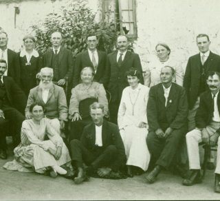 Alexander James amp Sarah Elizabeth Ferguson and their 13 children c1900 related image