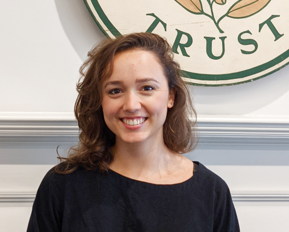 Emily Pont volunteer