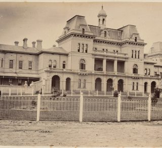 Kew Lunatic Asylum related image