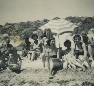 Cockman family at Yanchep Beach in the early 1950s PD02676 related image