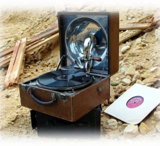 WWI talking machine related image