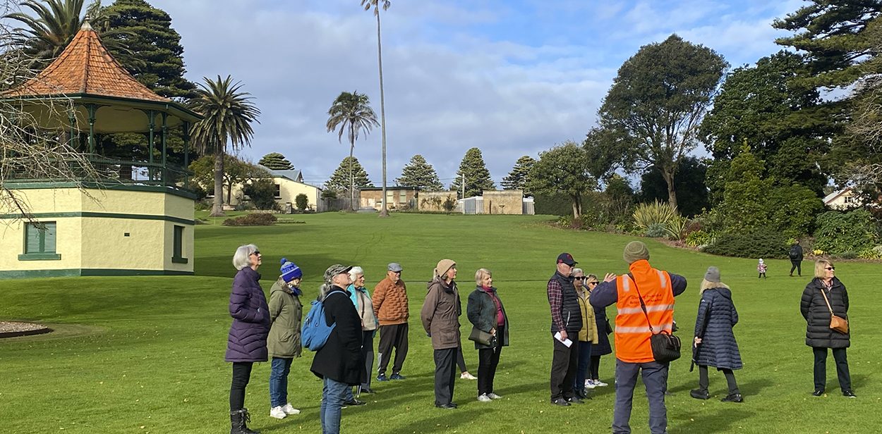 A walk in the Gardens