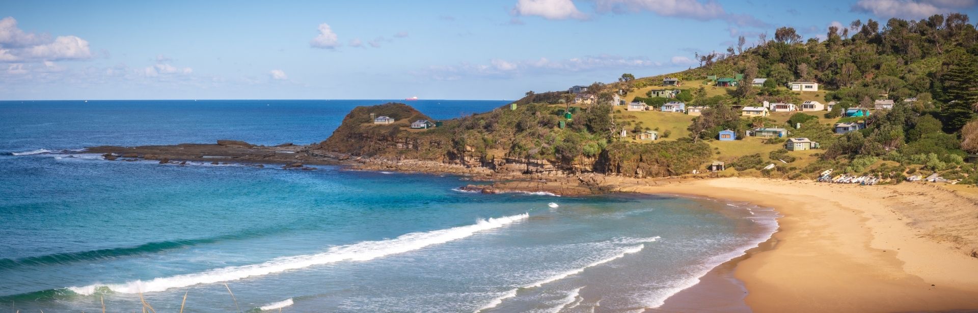 View south looking at Semi-Detached Point at Era Beach