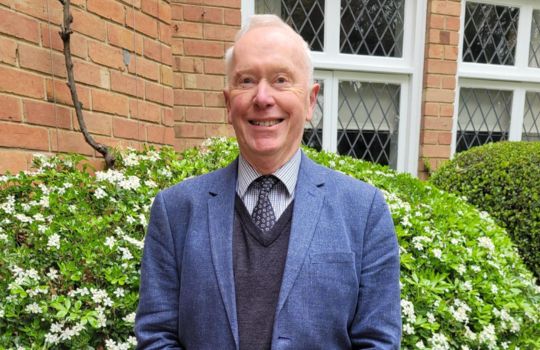 Mr Peter Houghton