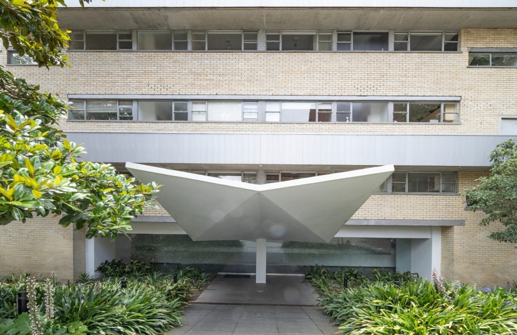 Ithaca Gardens entrance photographed by Dr Peter Sheridan.