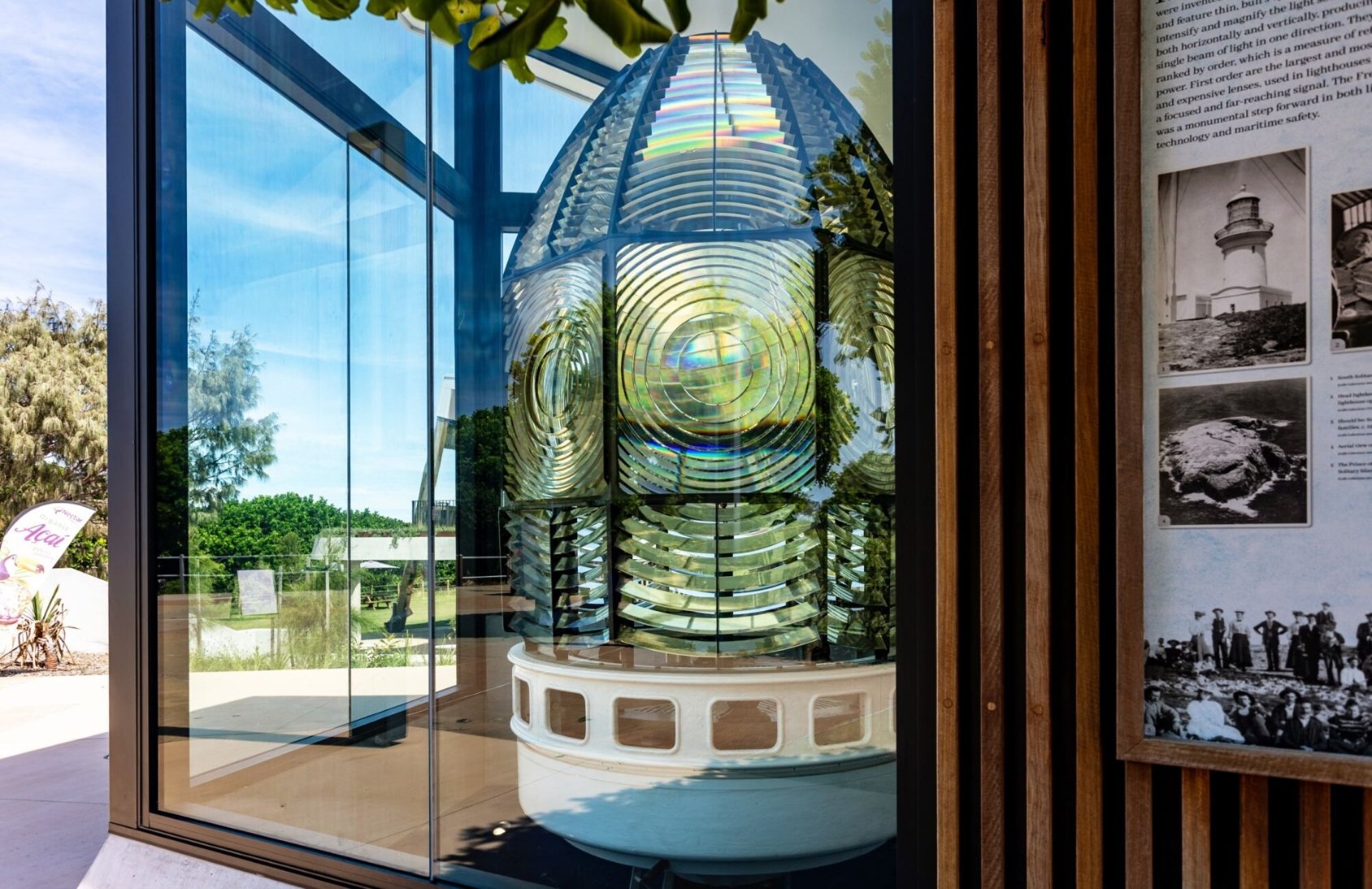 SSILO (South Solitary Island Lighthouse Optic) Project